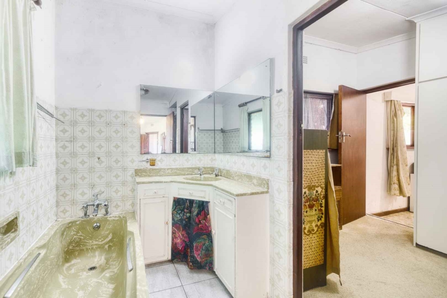 4 Bedroom Property for Sale in Westcliff Western Cape